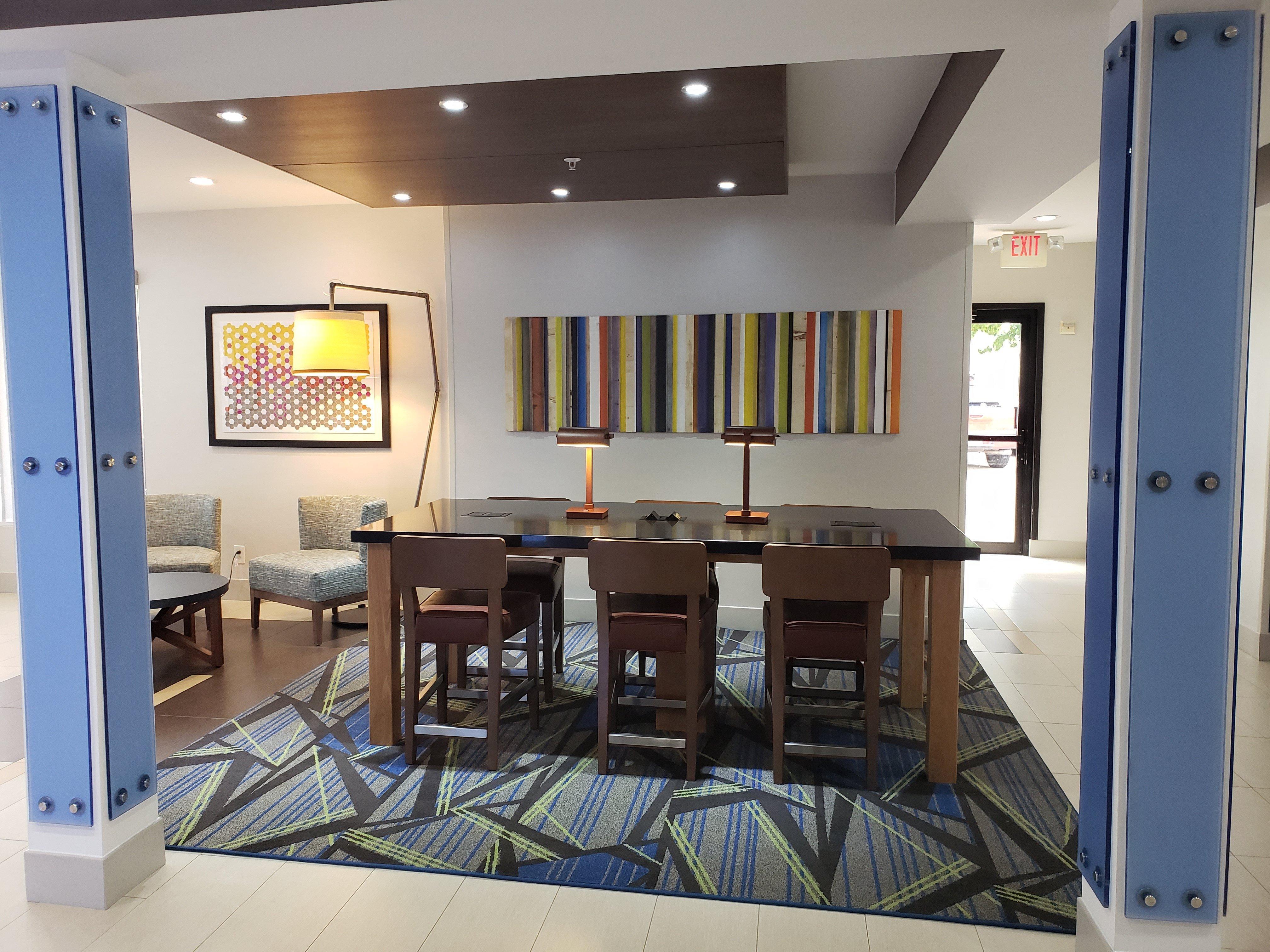 Holiday Inn Express Arlington Interstate 20 Parks Mall By Ihg Екстериор снимка