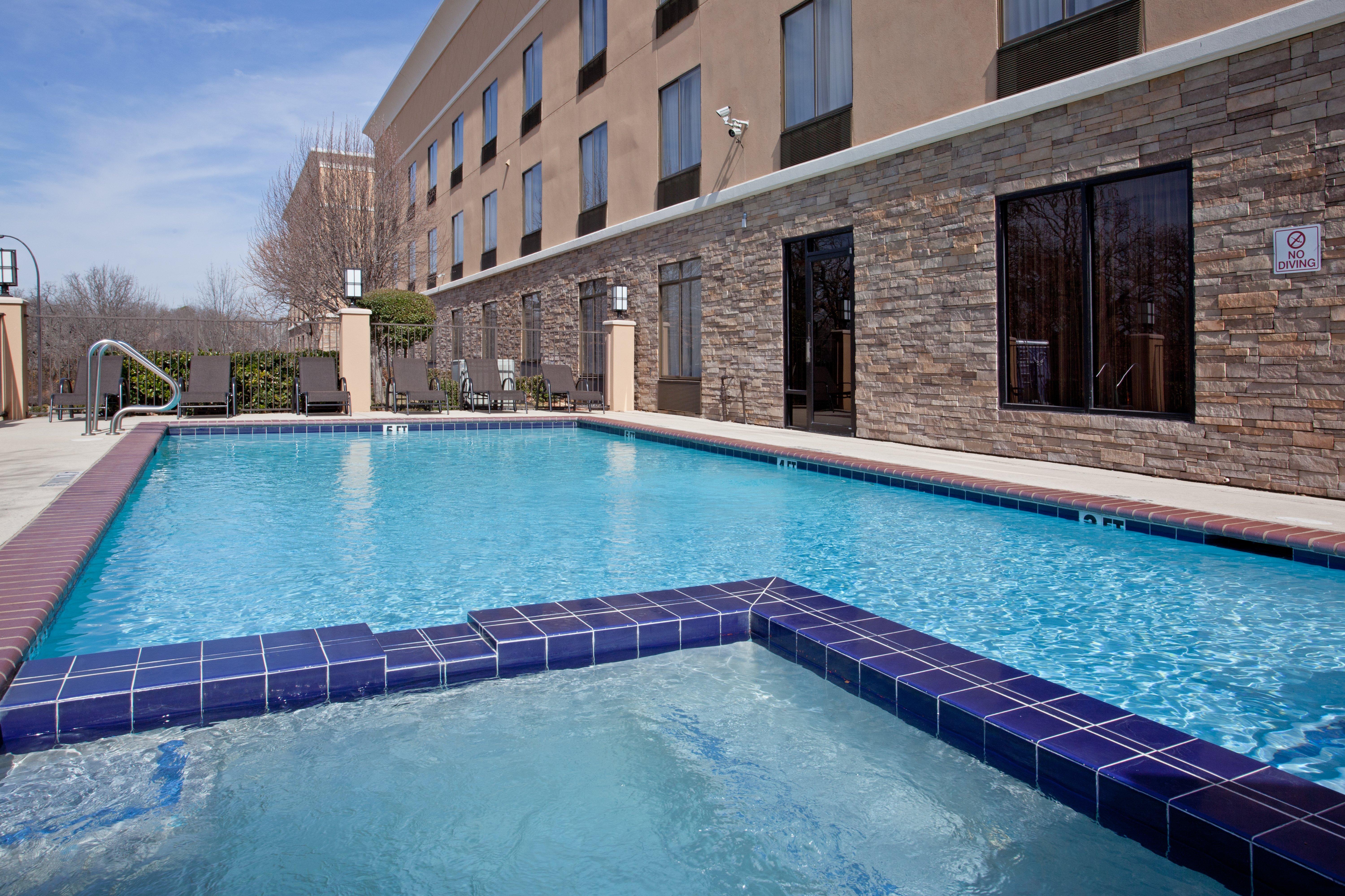 Holiday Inn Express Arlington Interstate 20 Parks Mall By Ihg Екстериор снимка
