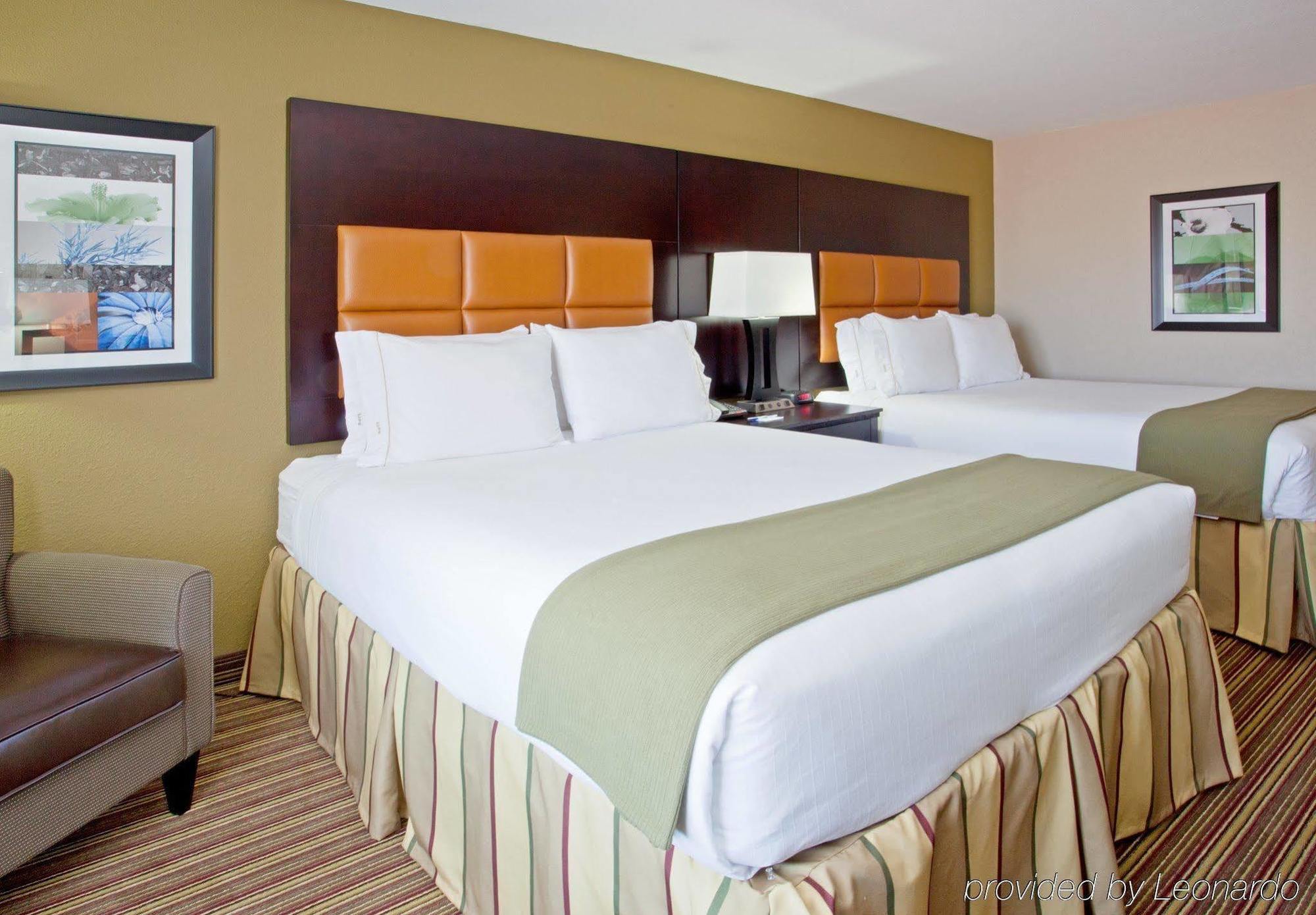 Holiday Inn Express Arlington Interstate 20 Parks Mall By Ihg Стая снимка