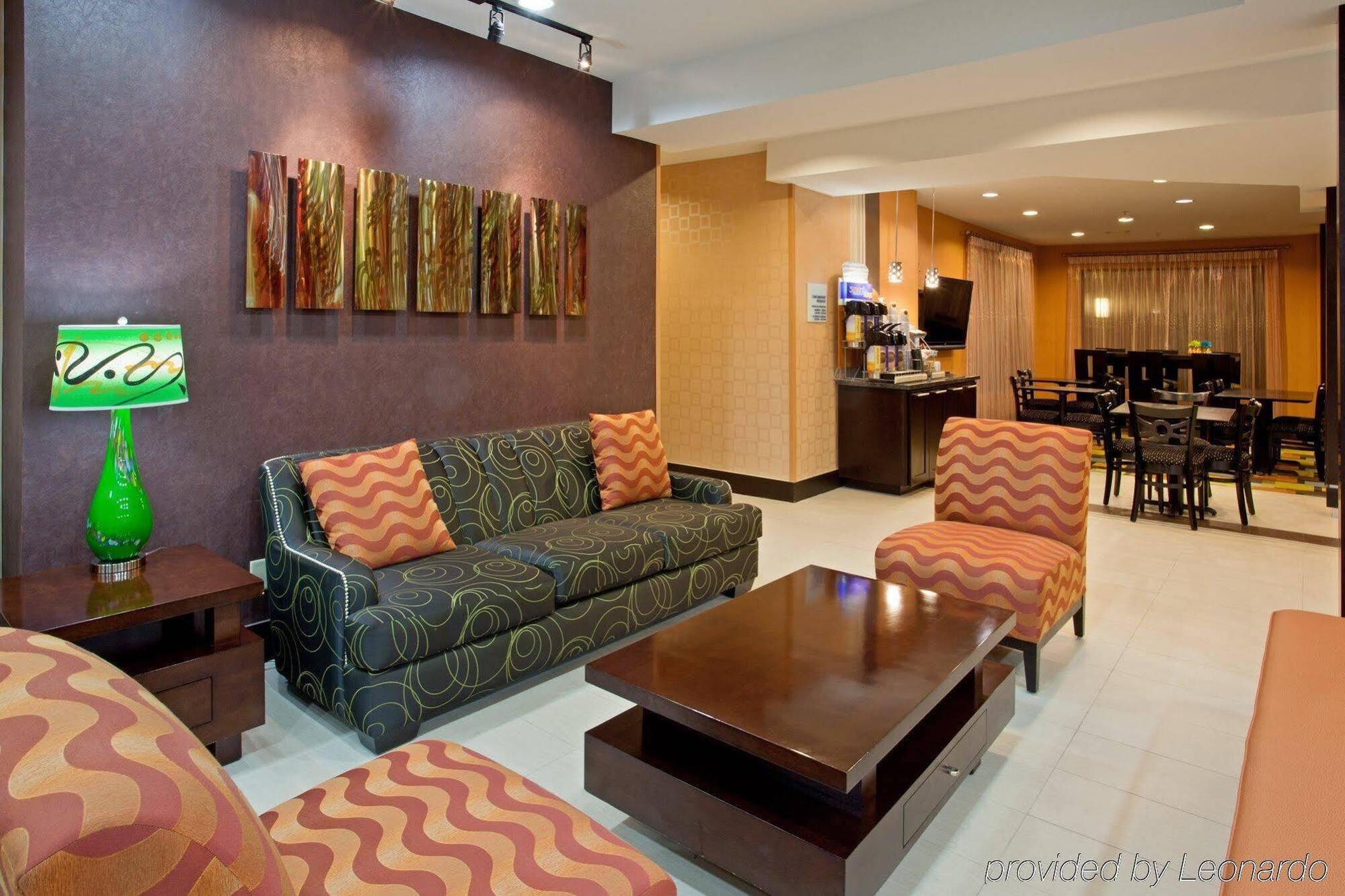Holiday Inn Express Arlington Interstate 20 Parks Mall By Ihg Екстериор снимка